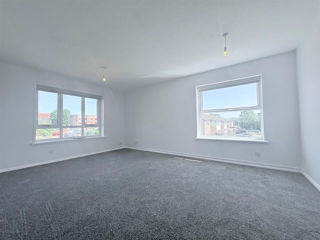 Property photo 3 of 6 6.Jpg