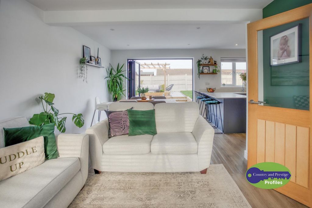 Property photo 2 of 48 312 Rugby Rd Hinckley (20).Jpg