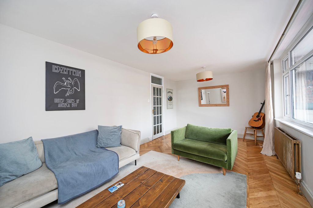 Property photo 2 of 13