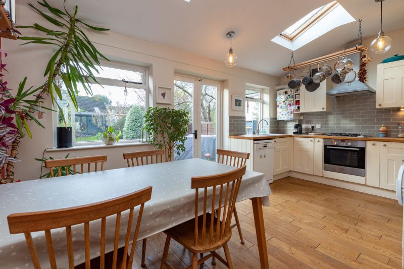 Property photo 2 of 17 Kitchen 1