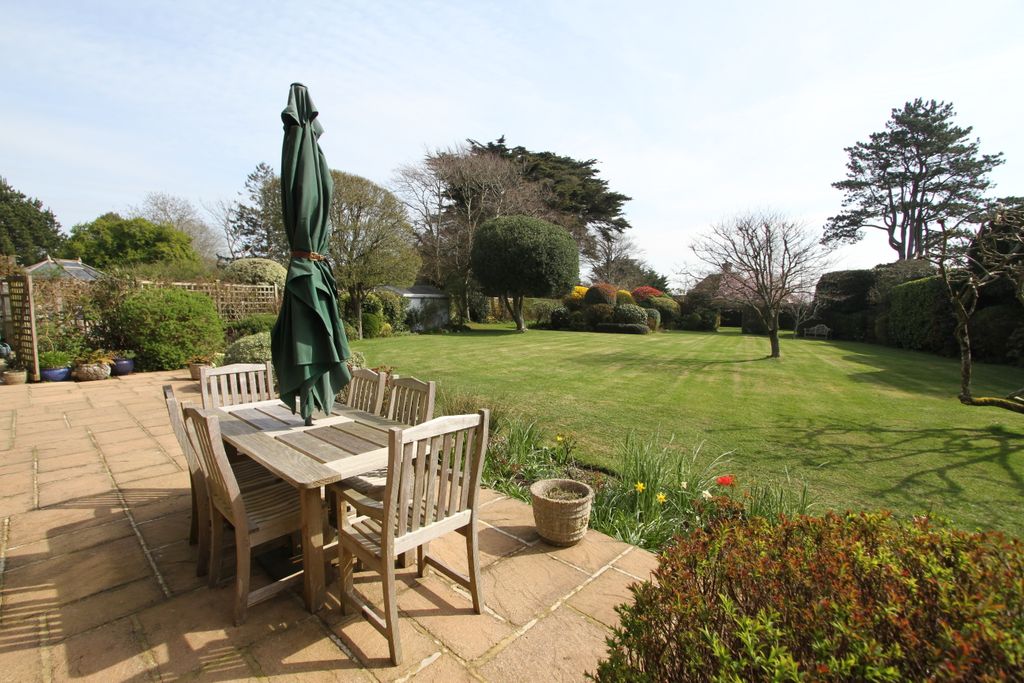 Property photo 2 of 29