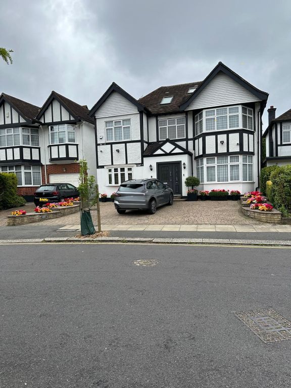 Property photo 1 of 24