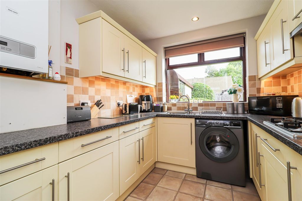 Property photo 2 of 14