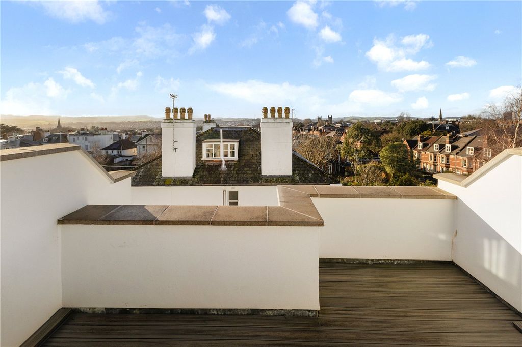 Property photo 3 of 18 Sun Terracce View