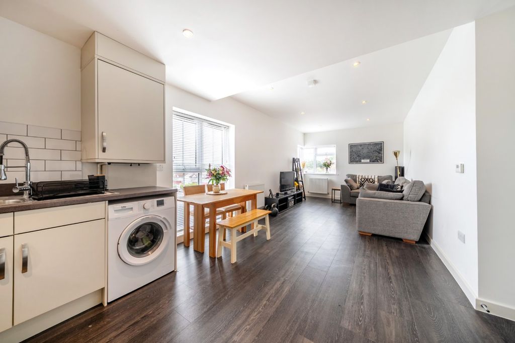 Property photo 1 of 10 Picture No. 09