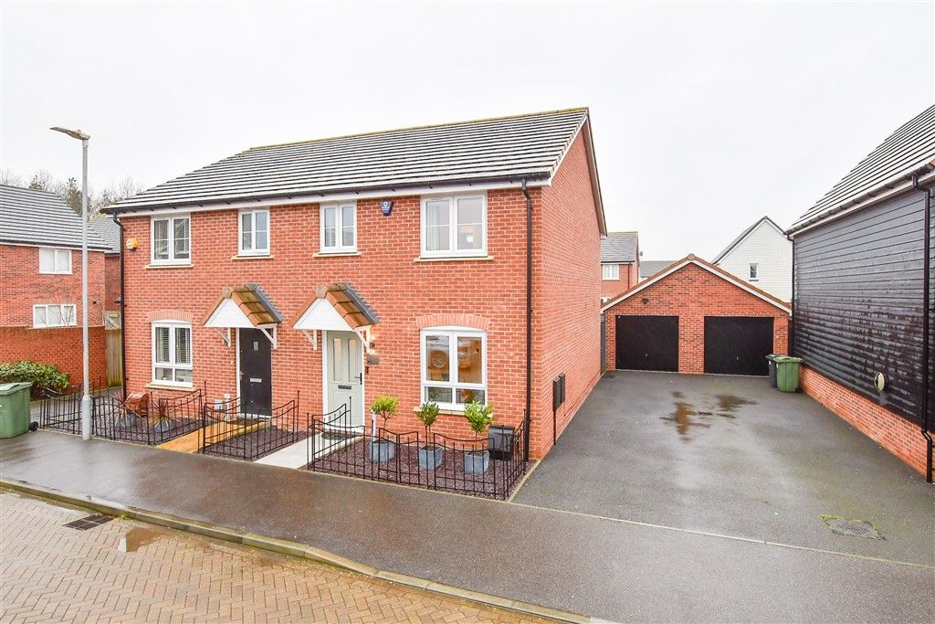 Property photo 1 of 9 External (Web) 1