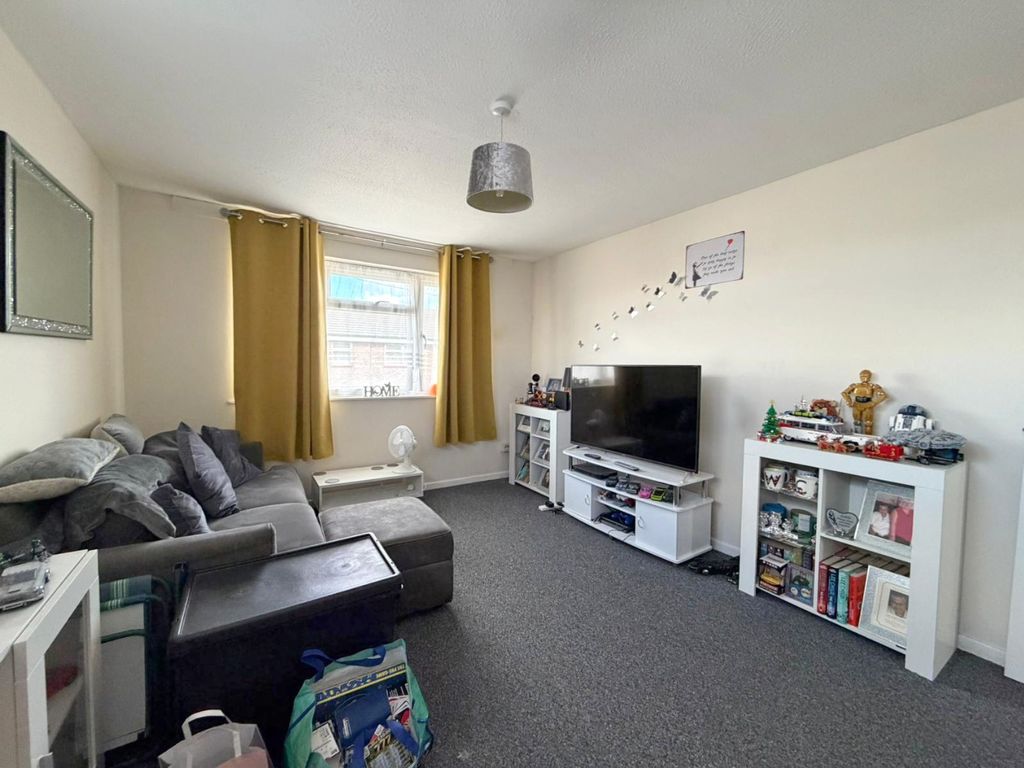 Property photo 3 of 6 4651436