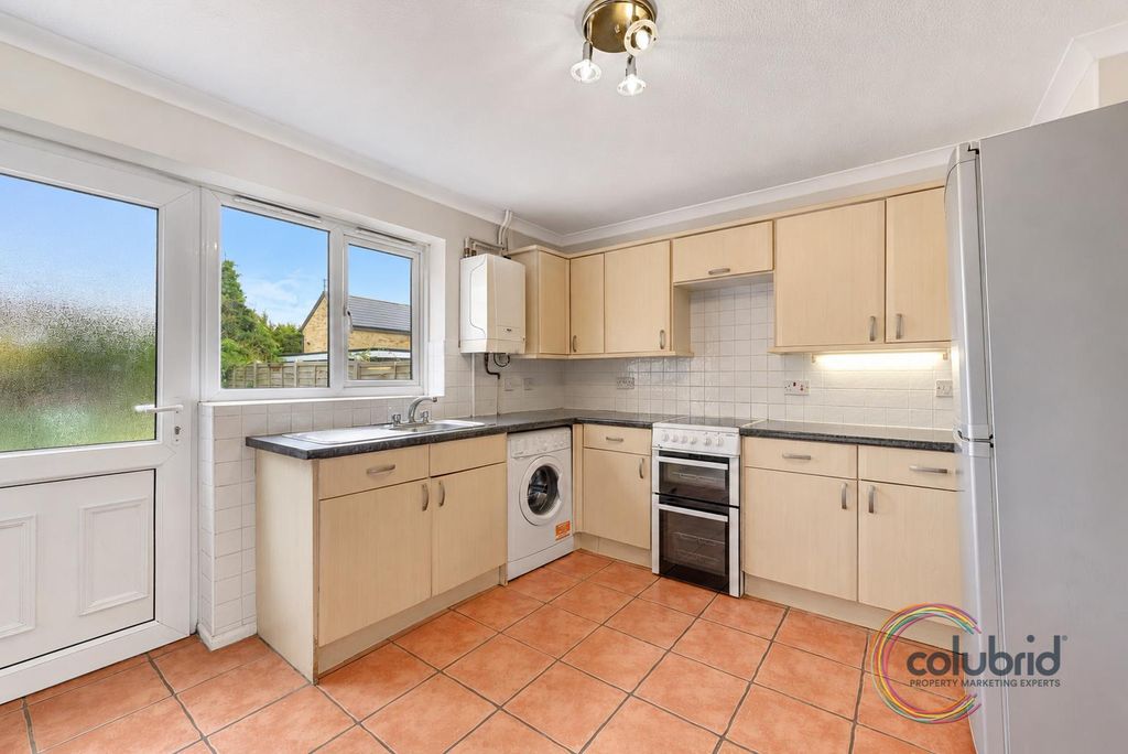 Property photo 3 of 11