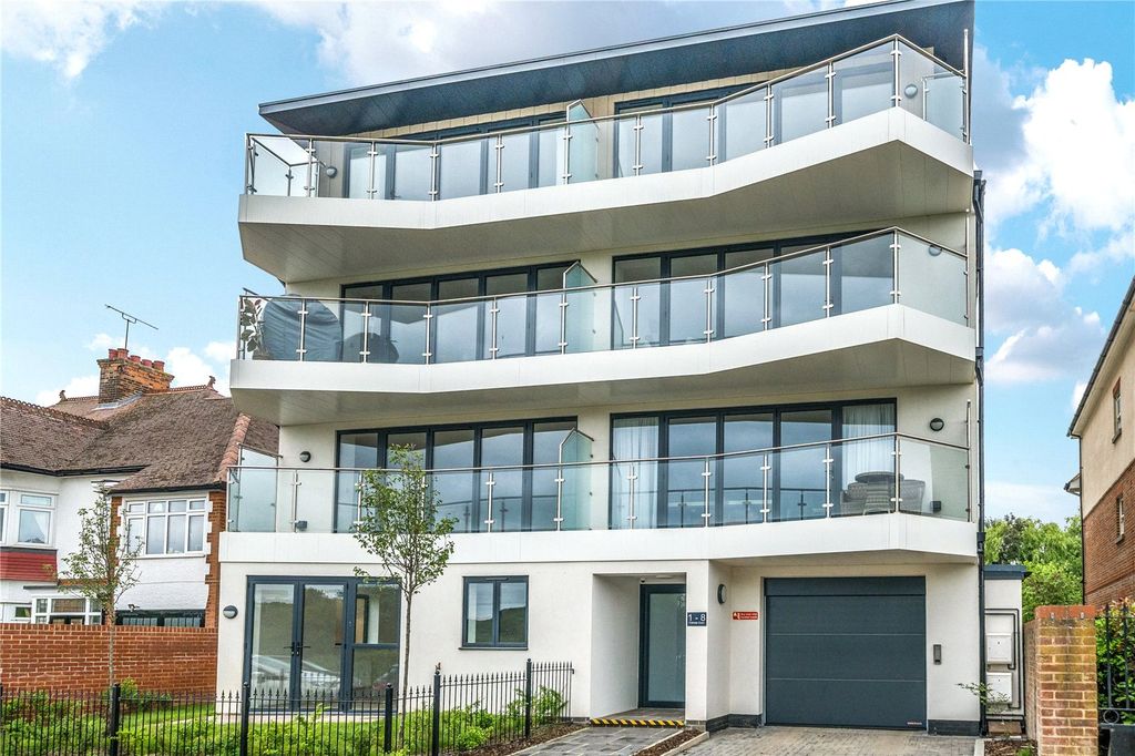 Property photo 3 of 18 Picture No. 02