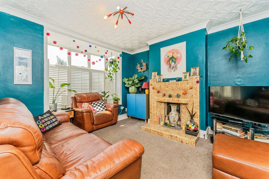 Property photo 3 of 16