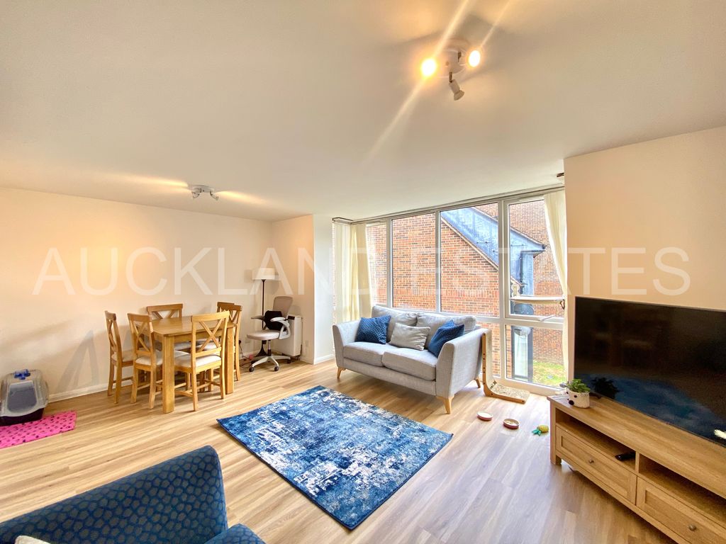Property photo 3 of 7