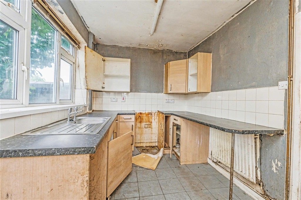 Property photo 3 of 5