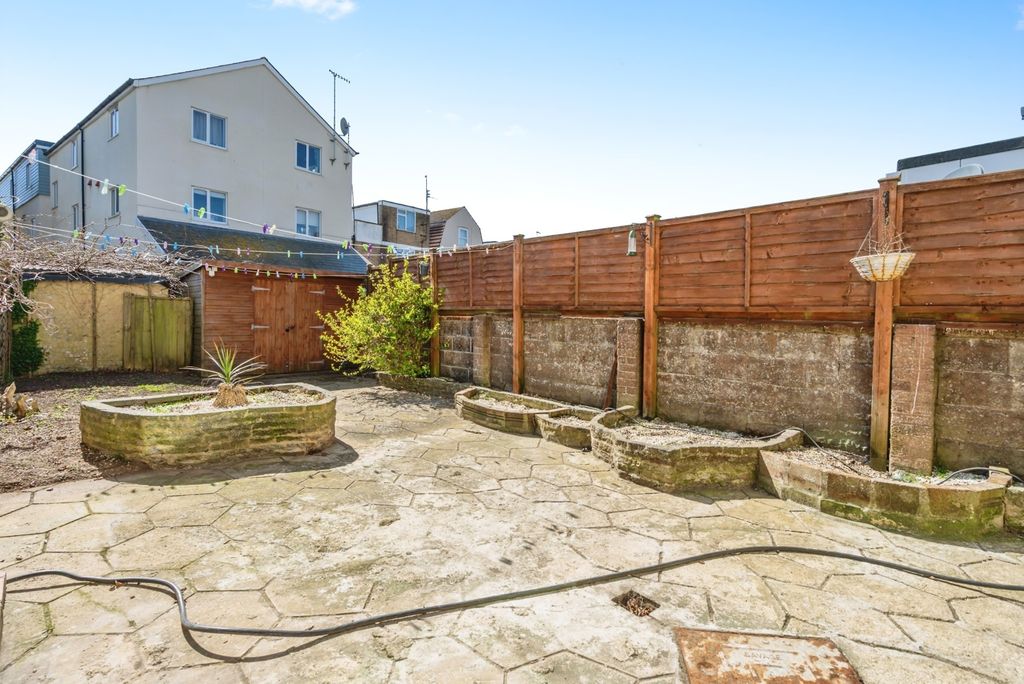 Property photo 2 of 17 Photo