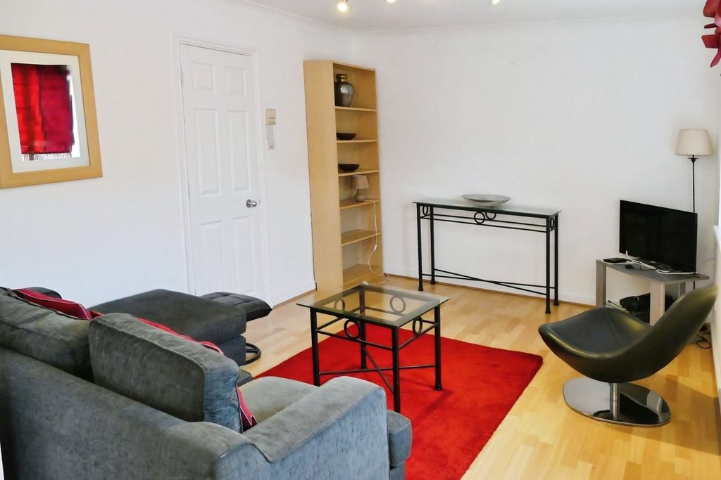 Property photo 3 of 11 Picture No. 17