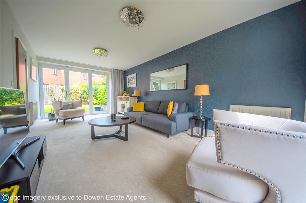 Property photo 2 of 25