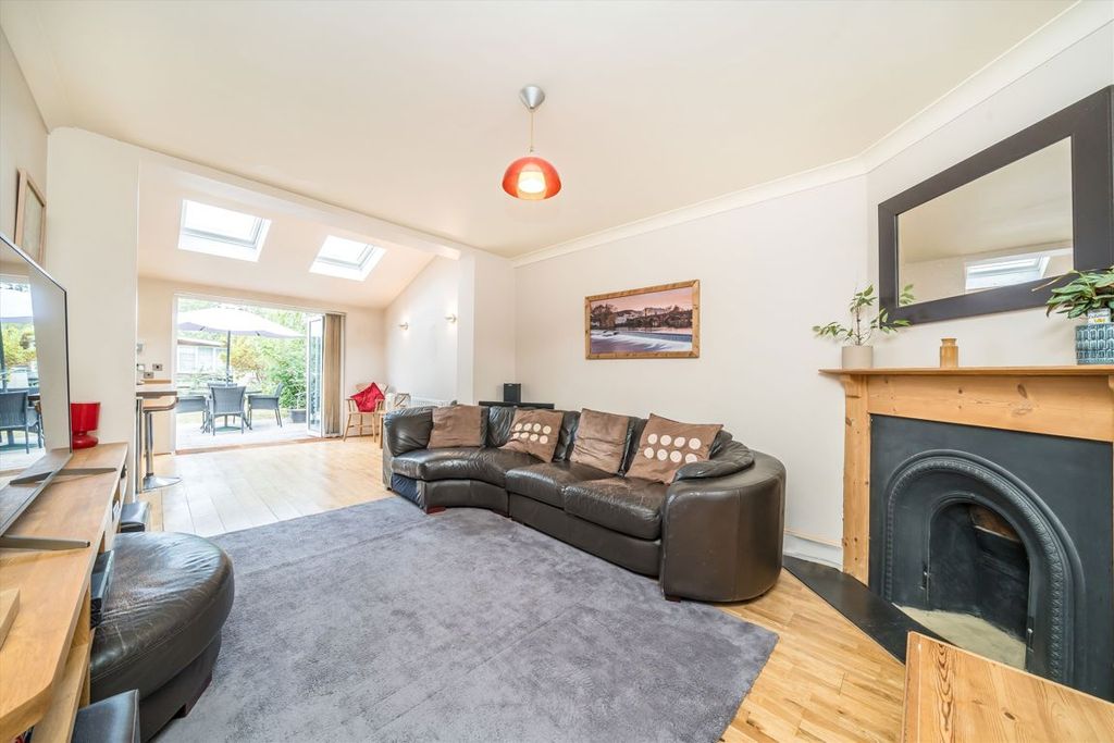 Property photo 2 of 7