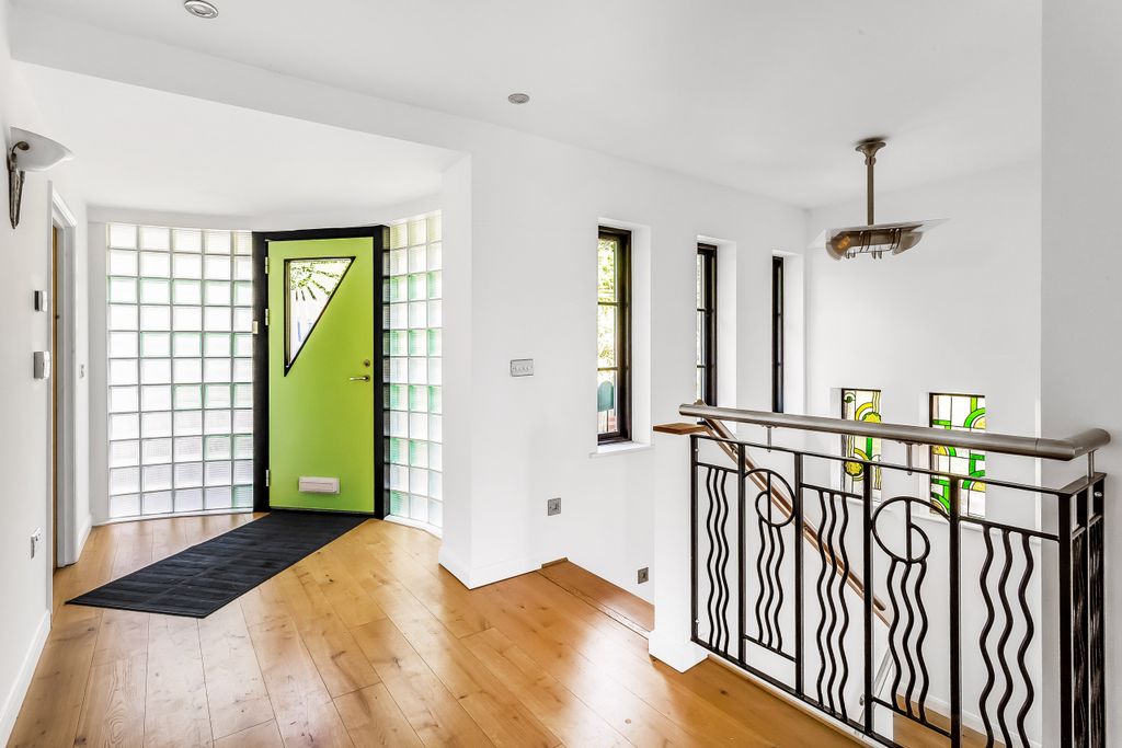 Property photo 3 of 25 37212640.Jpg?v=