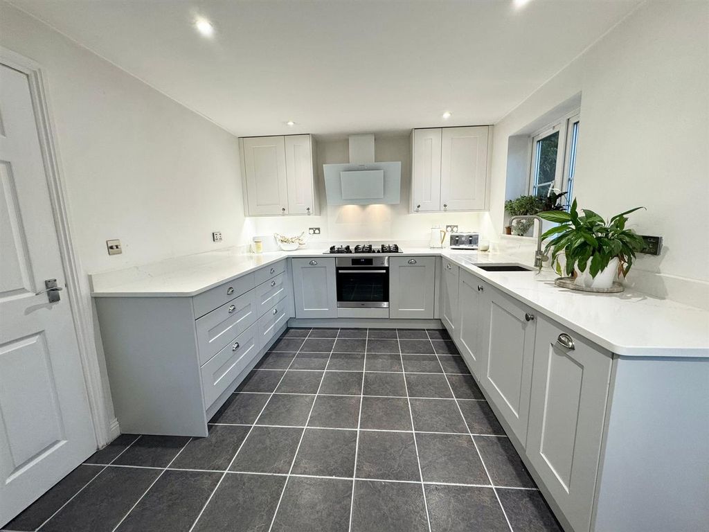 Property photo 1 of 16 Kitchen