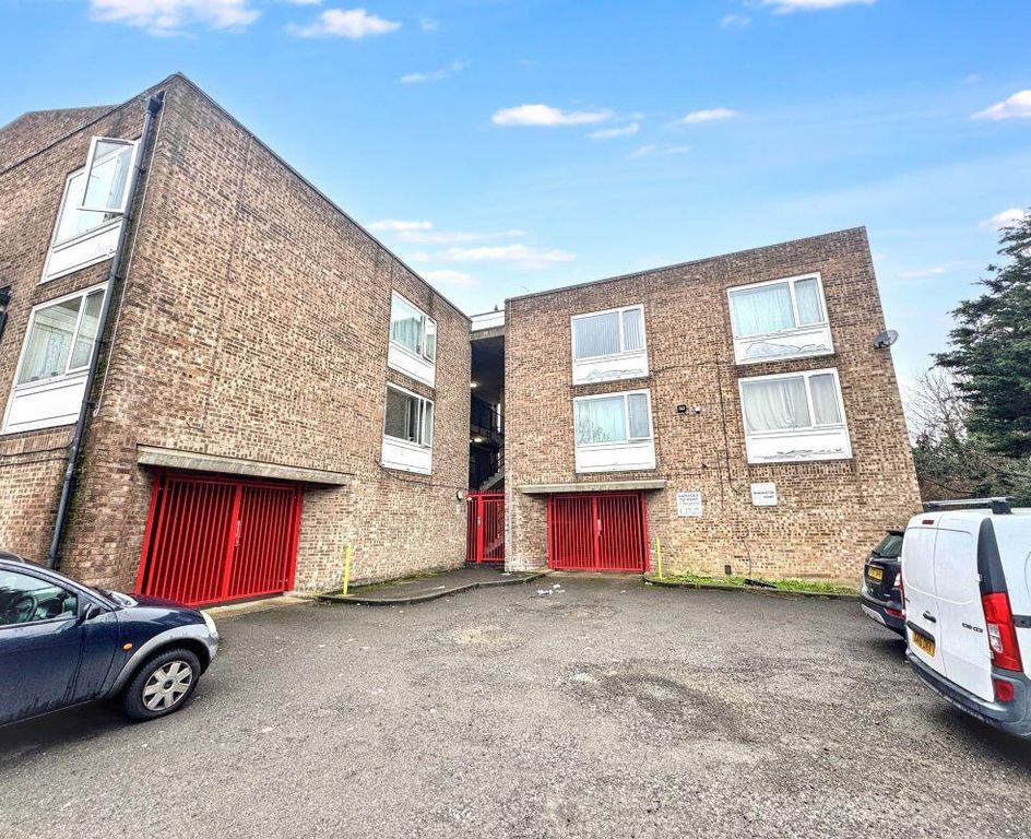 Property photo 1 of 8