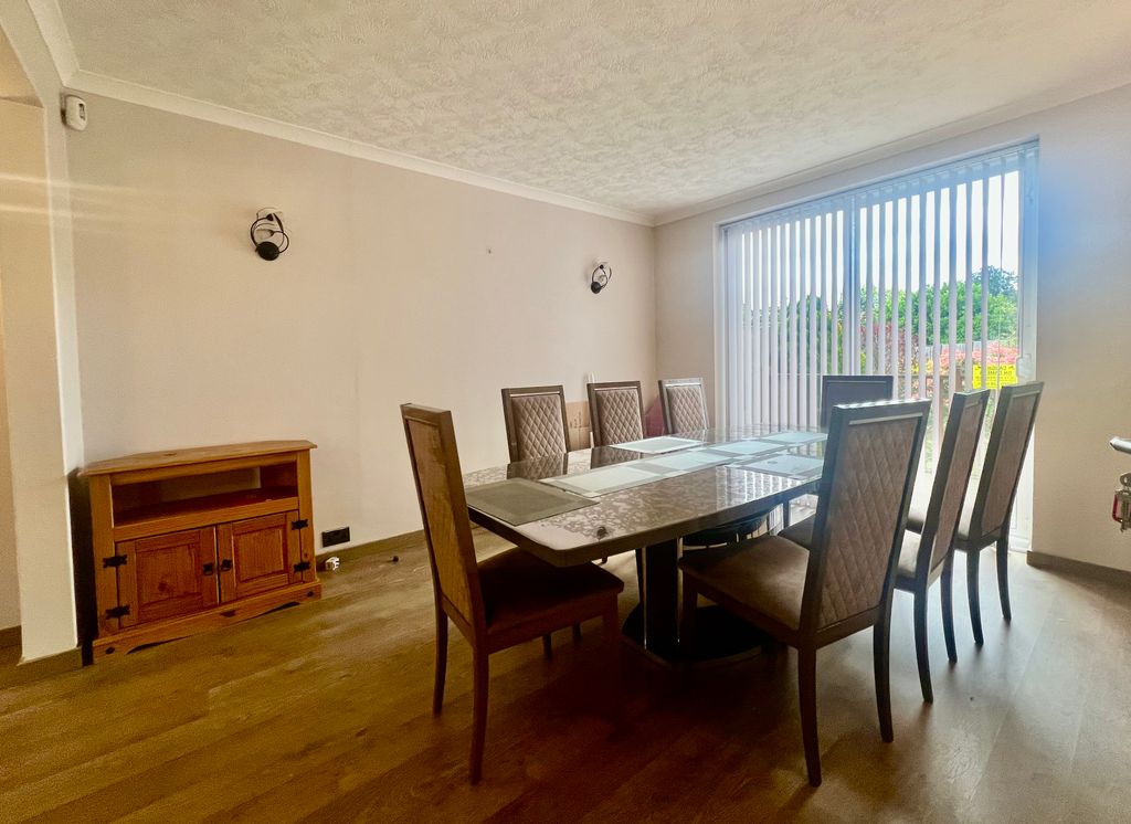 Property photo 3 of 11 Img_2768