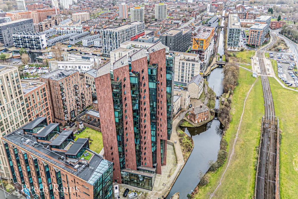 Property photo 1 of 11 Photo