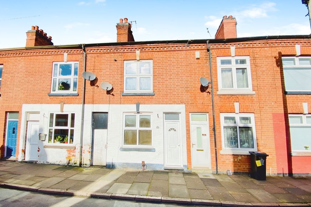 Property photo 1 of 12
