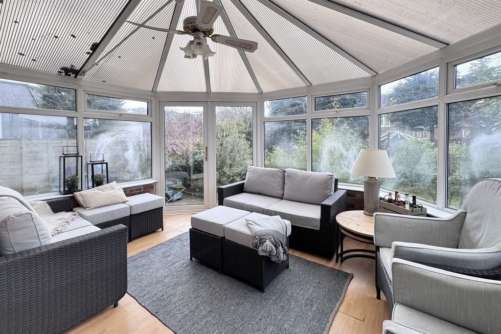 Additional image 10 of 4 bed detached house for saleShropshire Drive, Glossop SK13