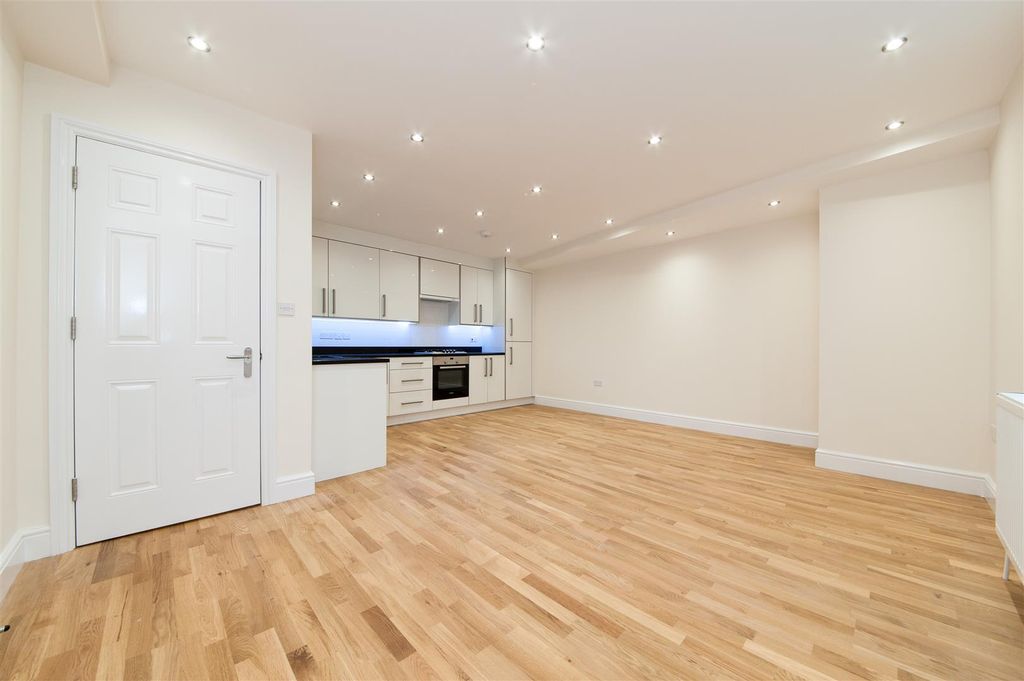 Property photo 1 of 8 {11Cfd180-0023-44Fd-887E-Ad420Ae21C49}[1].Jpg