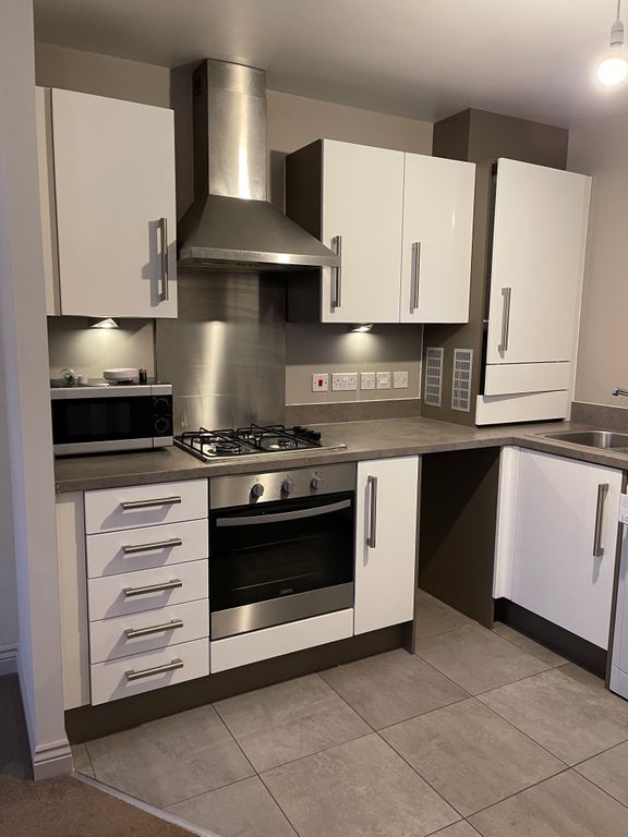 Property photo 2 of 7 Kitchen