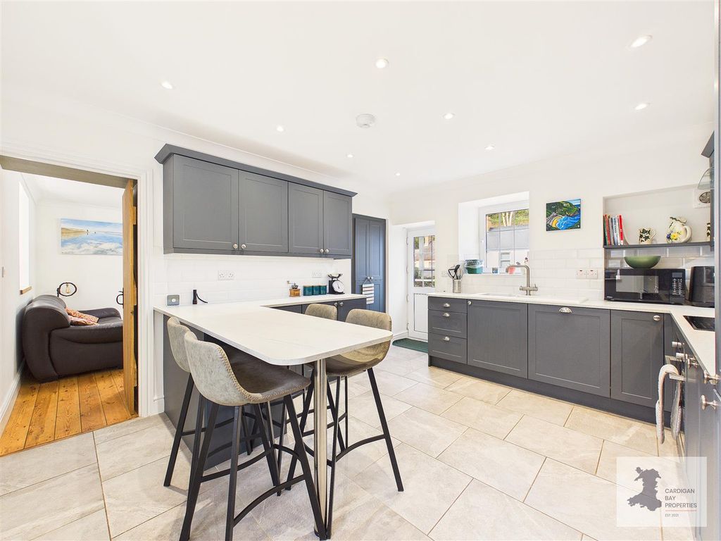 Property photo 3 of 42 Kitchen