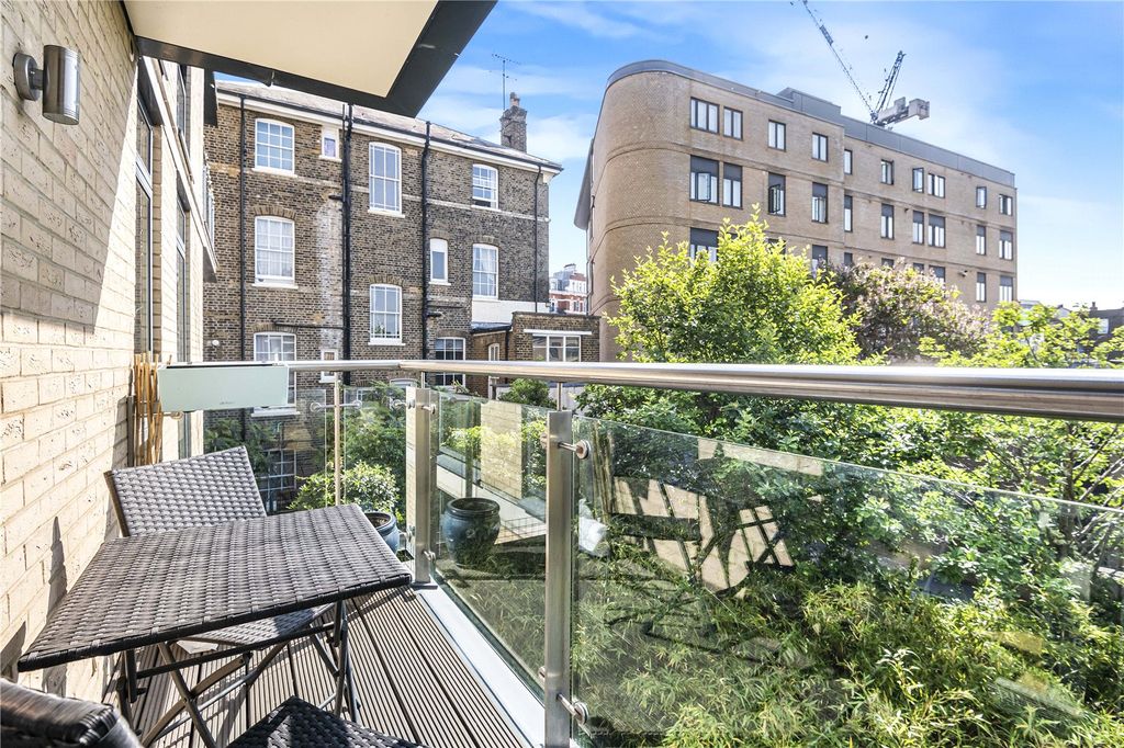 Property photo 3 of 20 Baclony