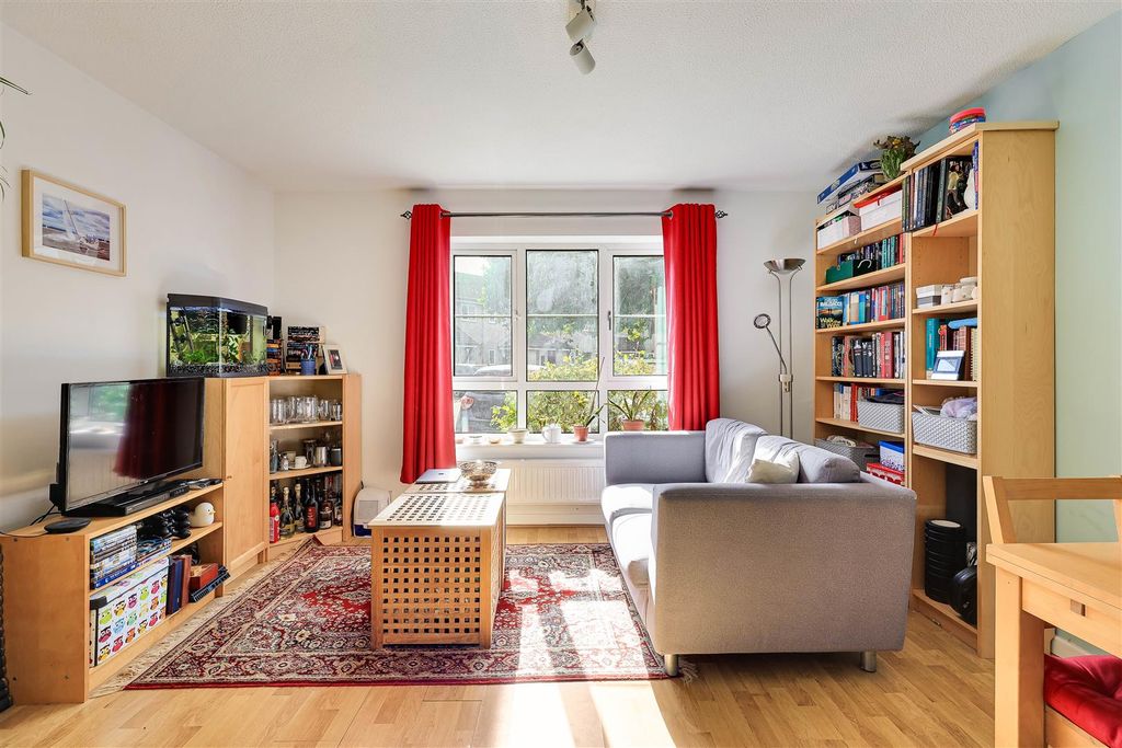Property photo 2 of 10 Img (8).Jpg