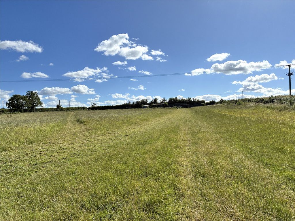Property photo 2 of 5 Picture No. 03