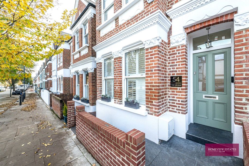 Property photo 3 of 20 Picture No. 06