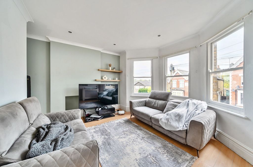 Property photo 2 of 16 1298337-1-682F129...