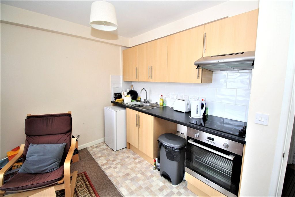 Property photo 3 of 16 Picture No. 06