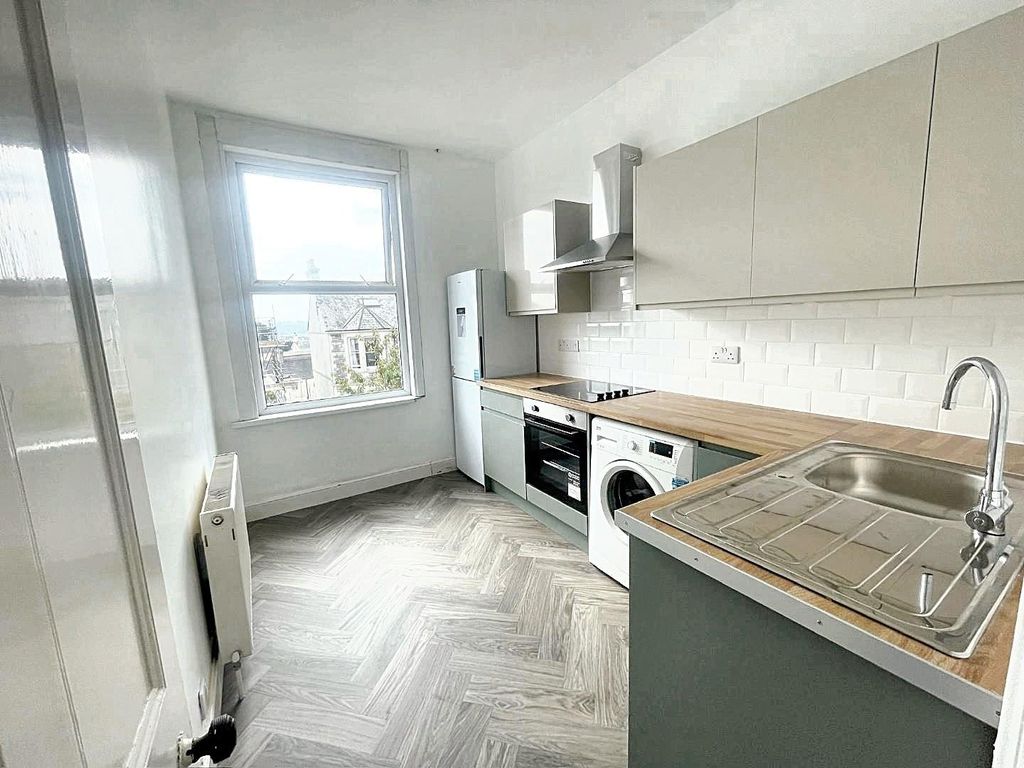 Property photo 1 of 5 Kitchen Dif Angle.Jpeg