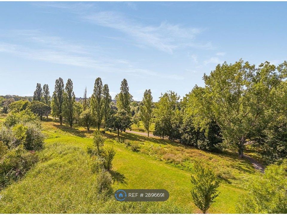 Property photo 2 of 23 View Over Suttcliffe Park To The South