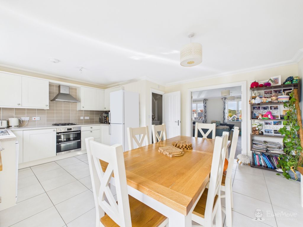 Property photo 2 of 22 Kitchen-Diner- Mark Stephens Ewemove Newmarket And
