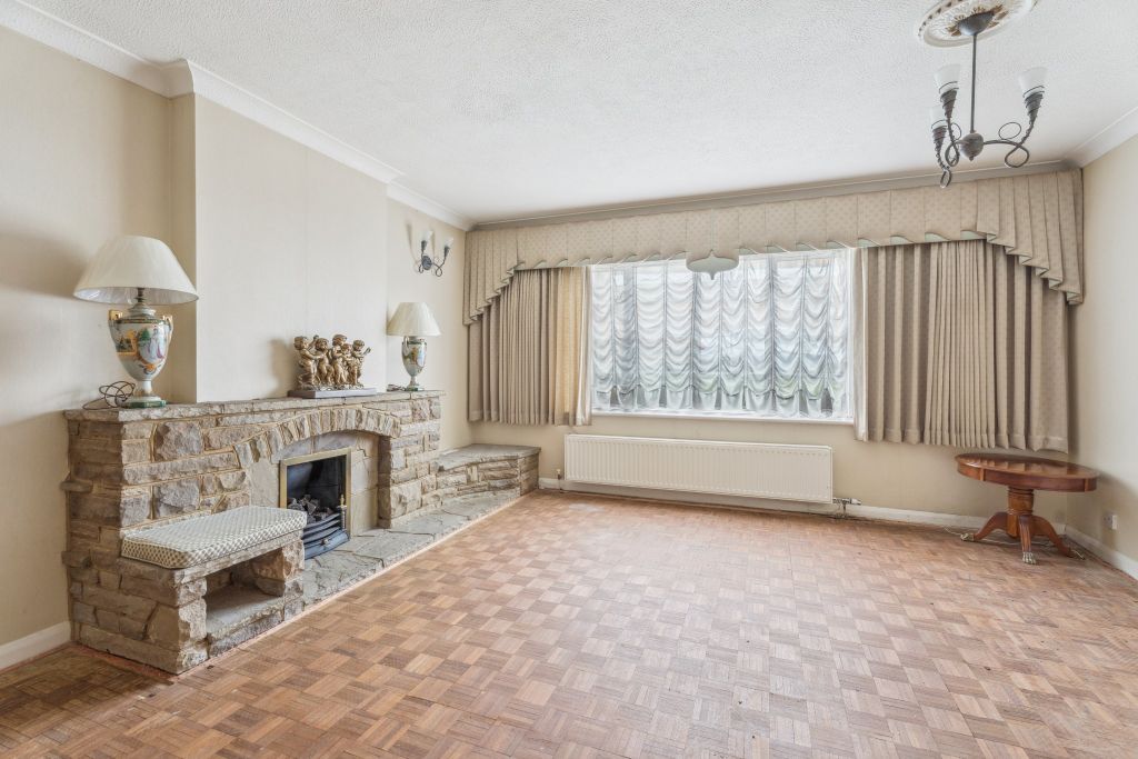 Property photo 2 of 16