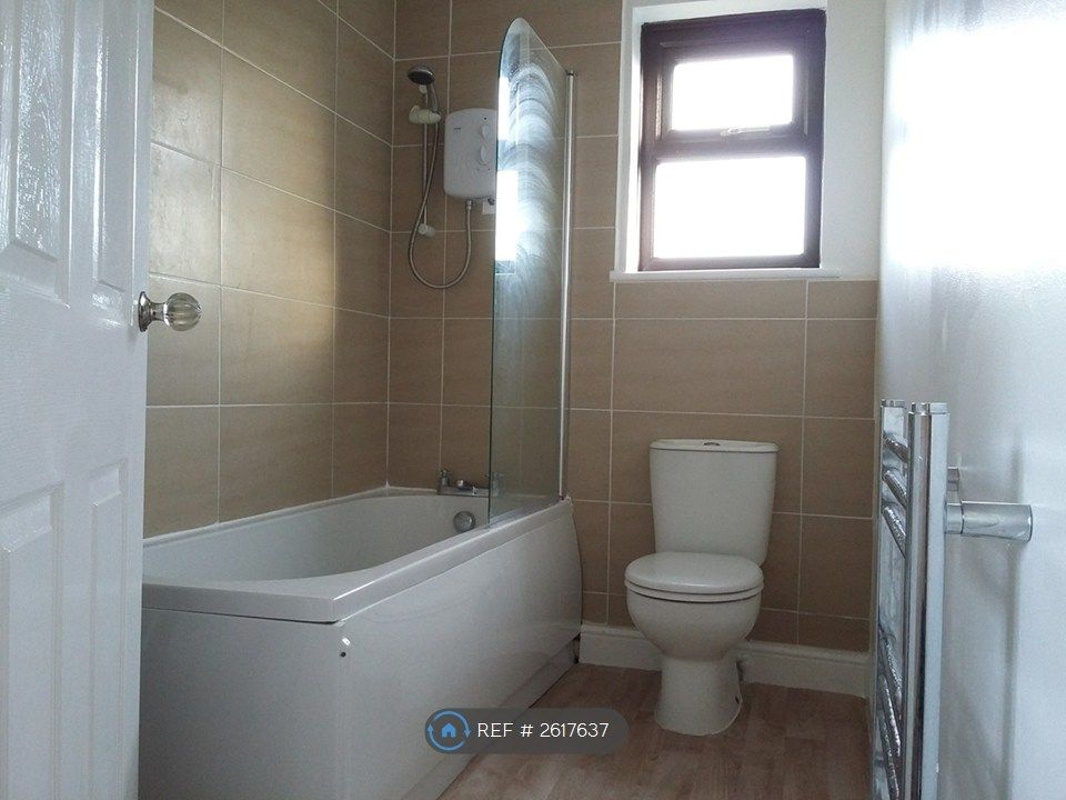 Property photo 3 of 14 Bathroom Bath And Shower