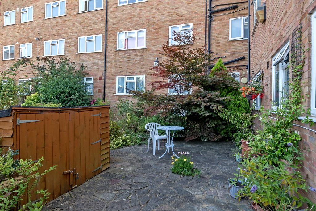 Property photo 3 of 12