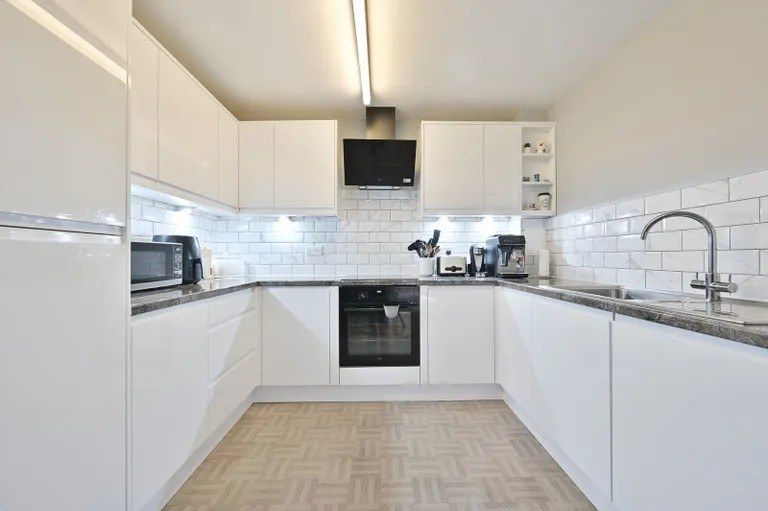 Property photo 3 of 6 3