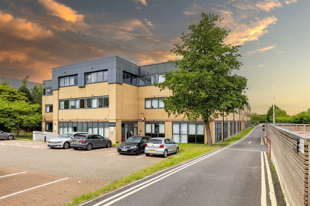 Property photo 2 of 12