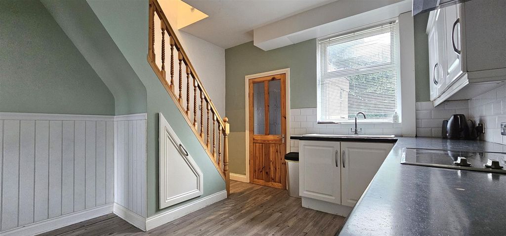 Property photo 3 of 11 Kitchen/ Diner