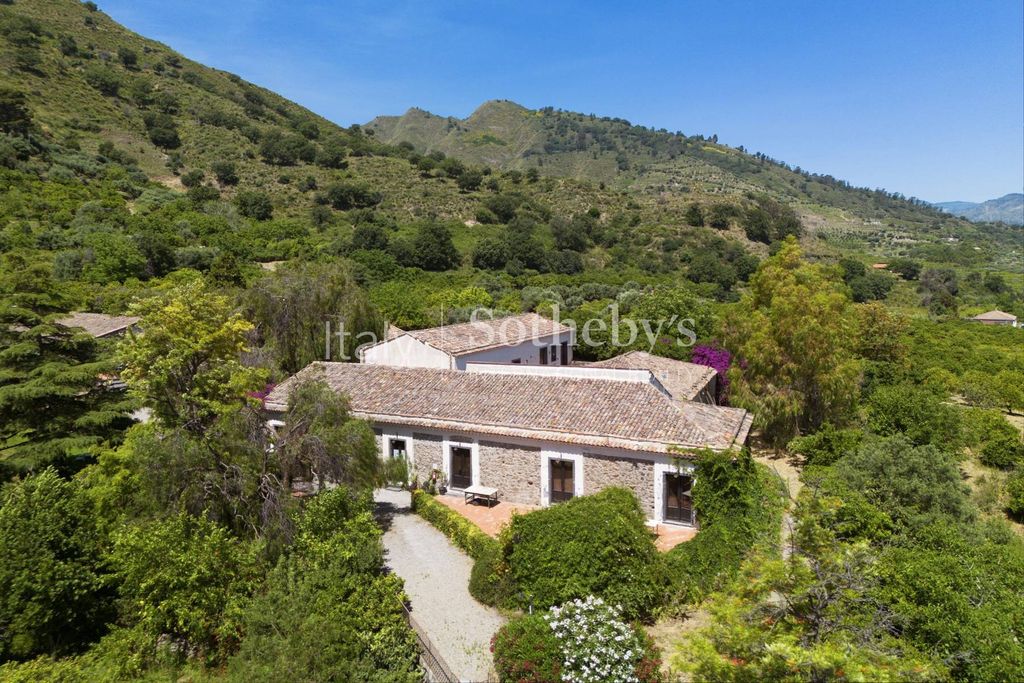 Property photo 2 of 30