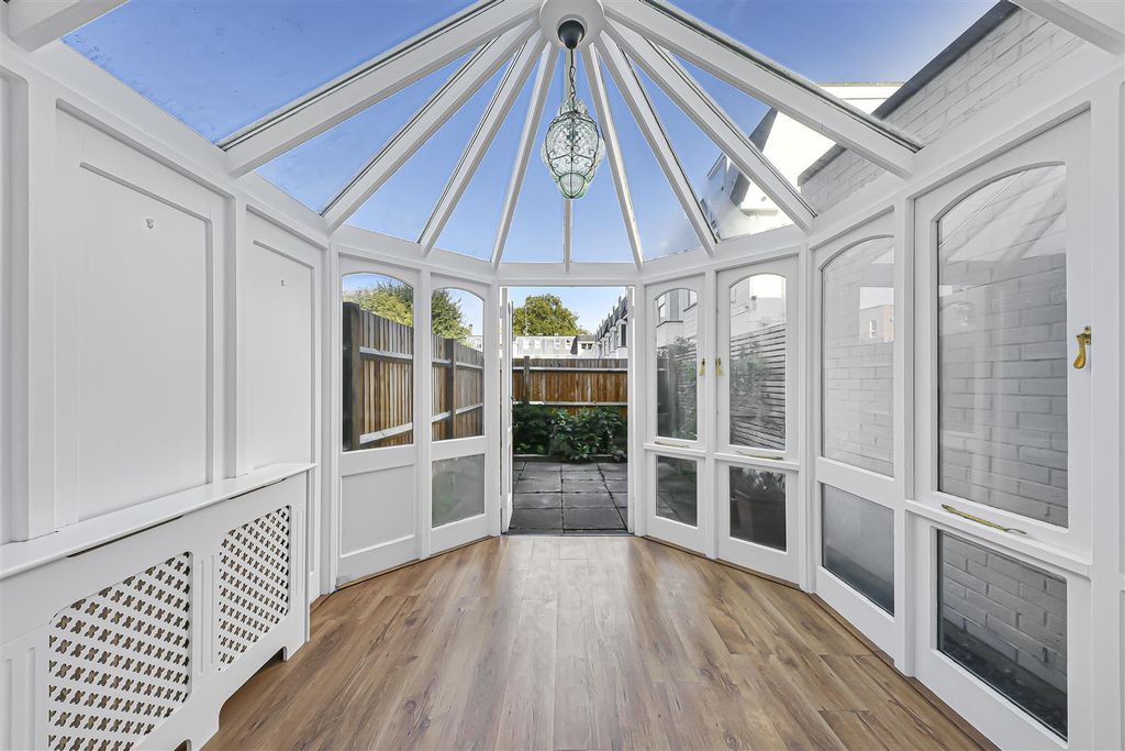 Property photo 1 of 13 Conservatory