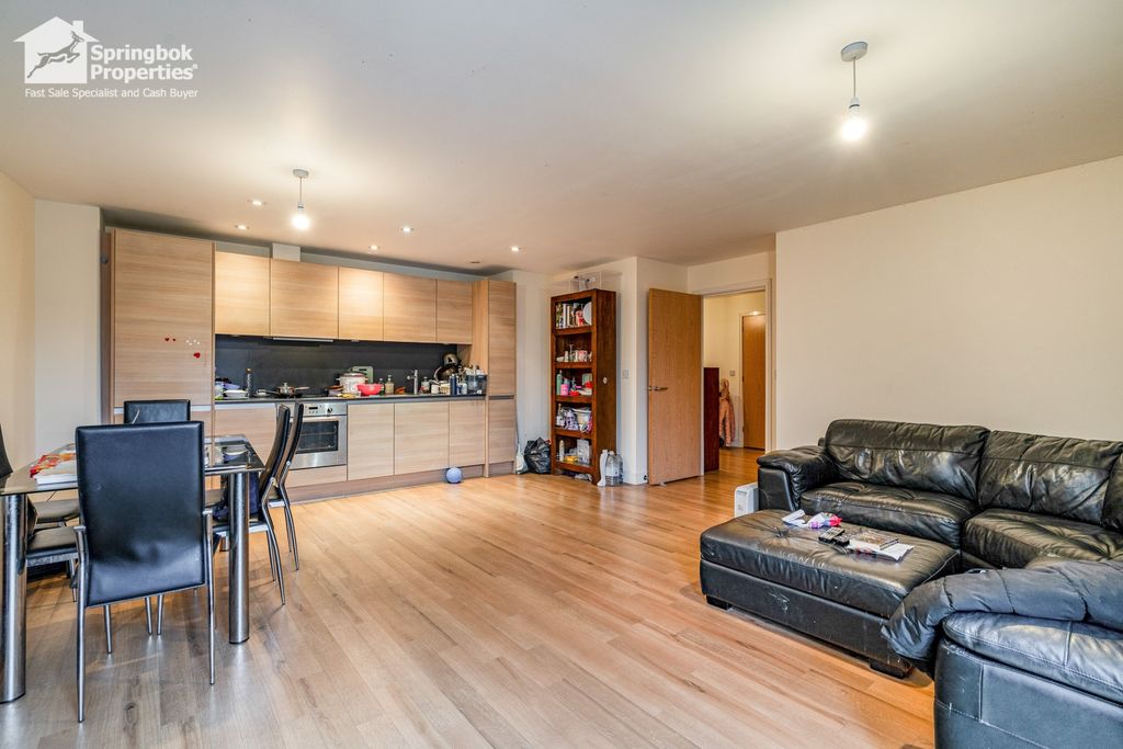 Property photo 3 of 18 2