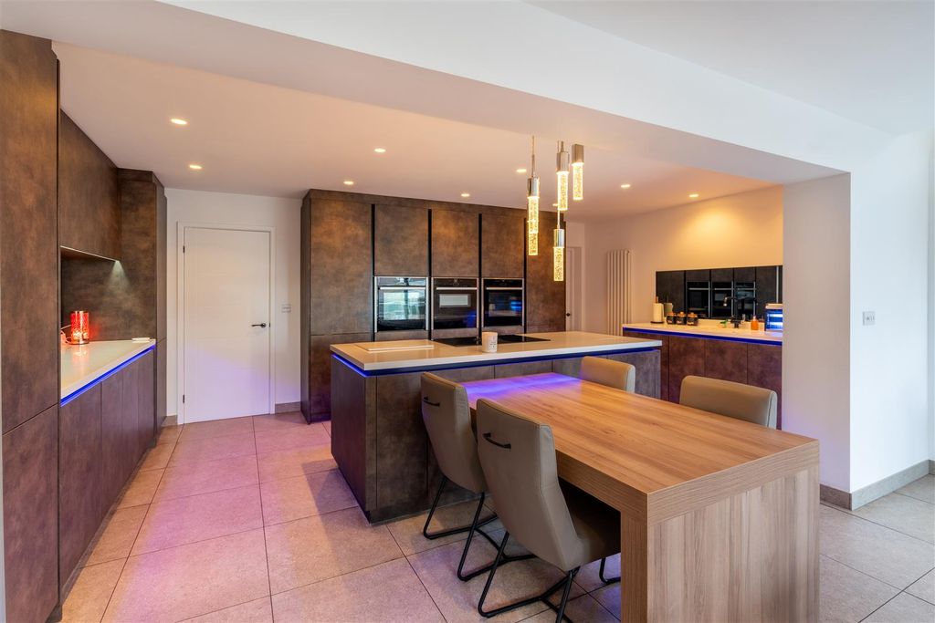 Property photo 3 of 18 _A7R1270-Hdr.Jpg