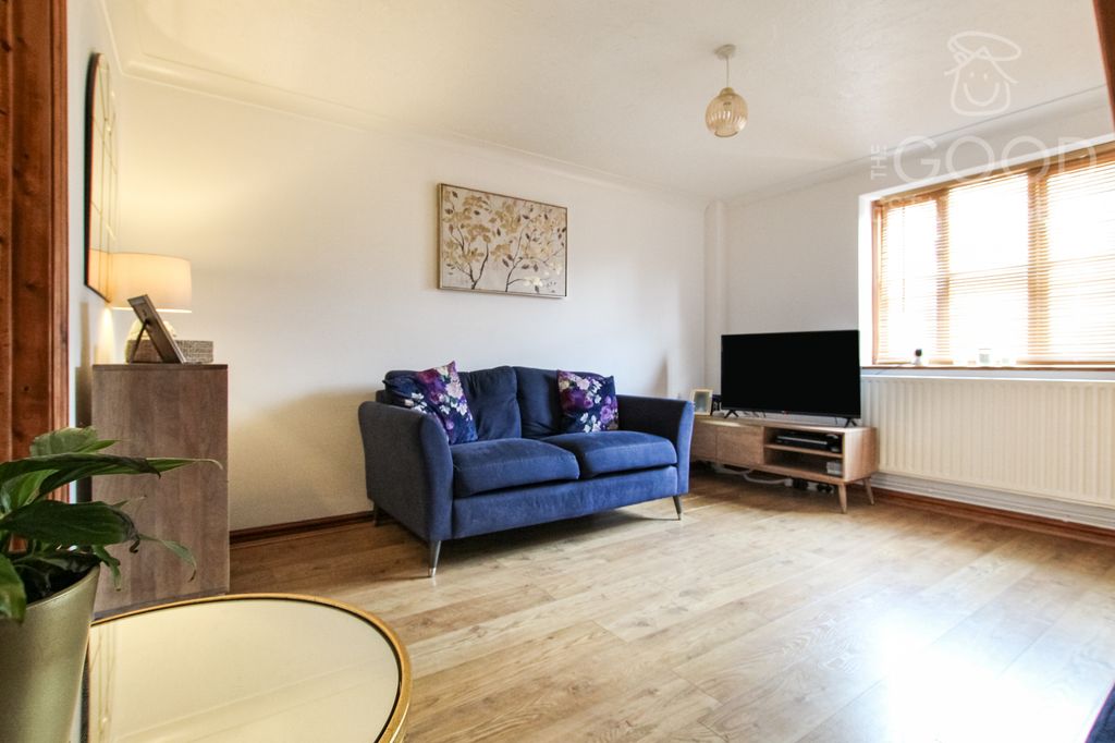 Property photo 2 of 16